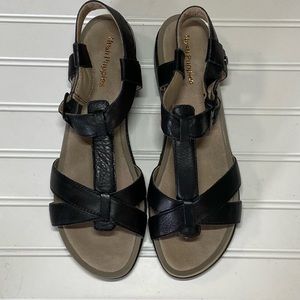 Hush Puppies Ladies Size 9.5 Black Leather Sandals New in Box